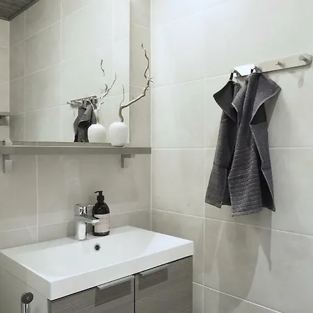 Ruka2103 Apartman